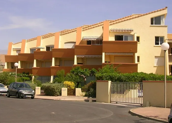 T2 En Rdc Avec Terrasse Privative, Parking Et Equipements Confortables. - Fr-1-326-383 Marseillan (Herault)