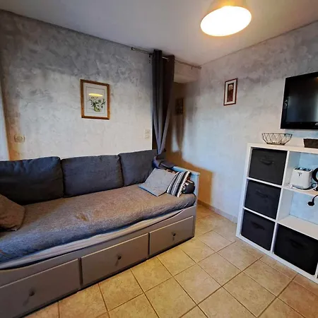 T2 En Rdc Avec Terrasse Privative, Parking Et Equipements Confortables. - Fr-1-326-383 Apartment